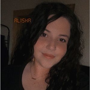 Meet your Posher, Alisha